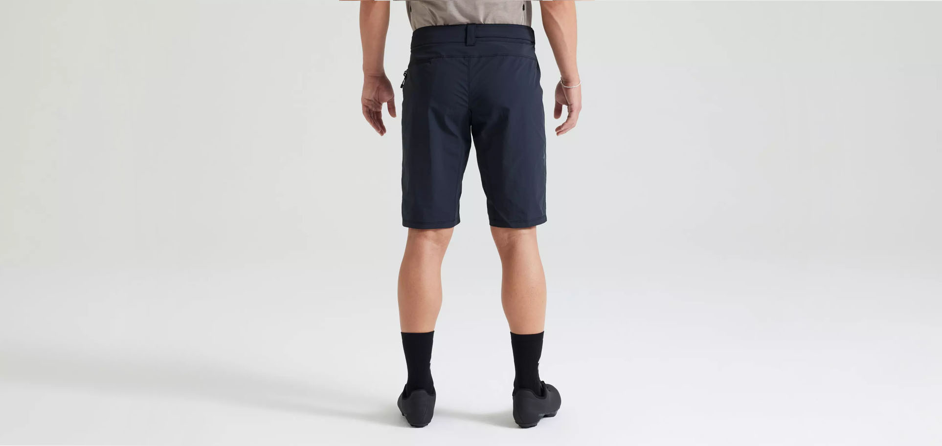 ADV AIR SHORT MEN BLK 2