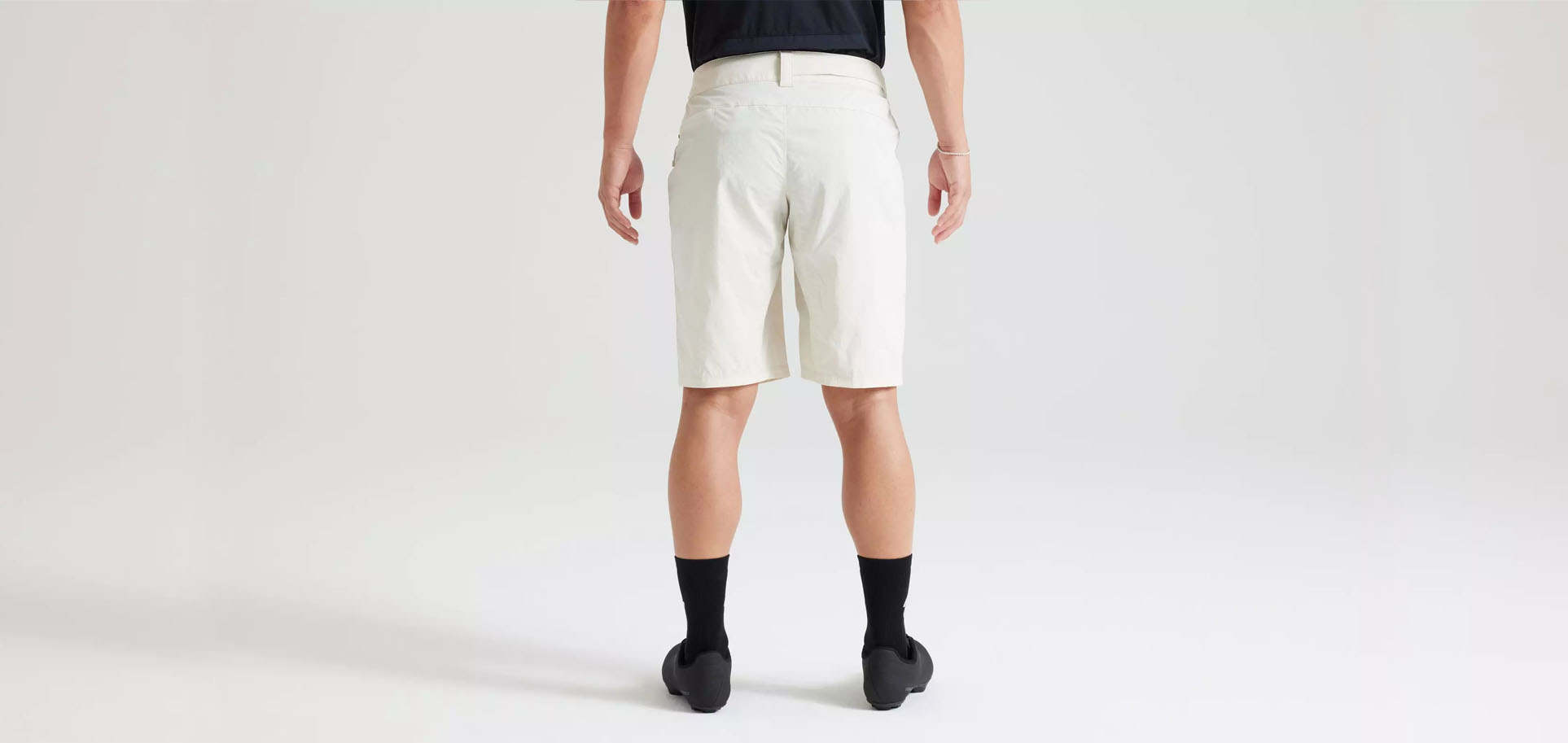 ADV AIR SHORT MEN BRCHWHT 2