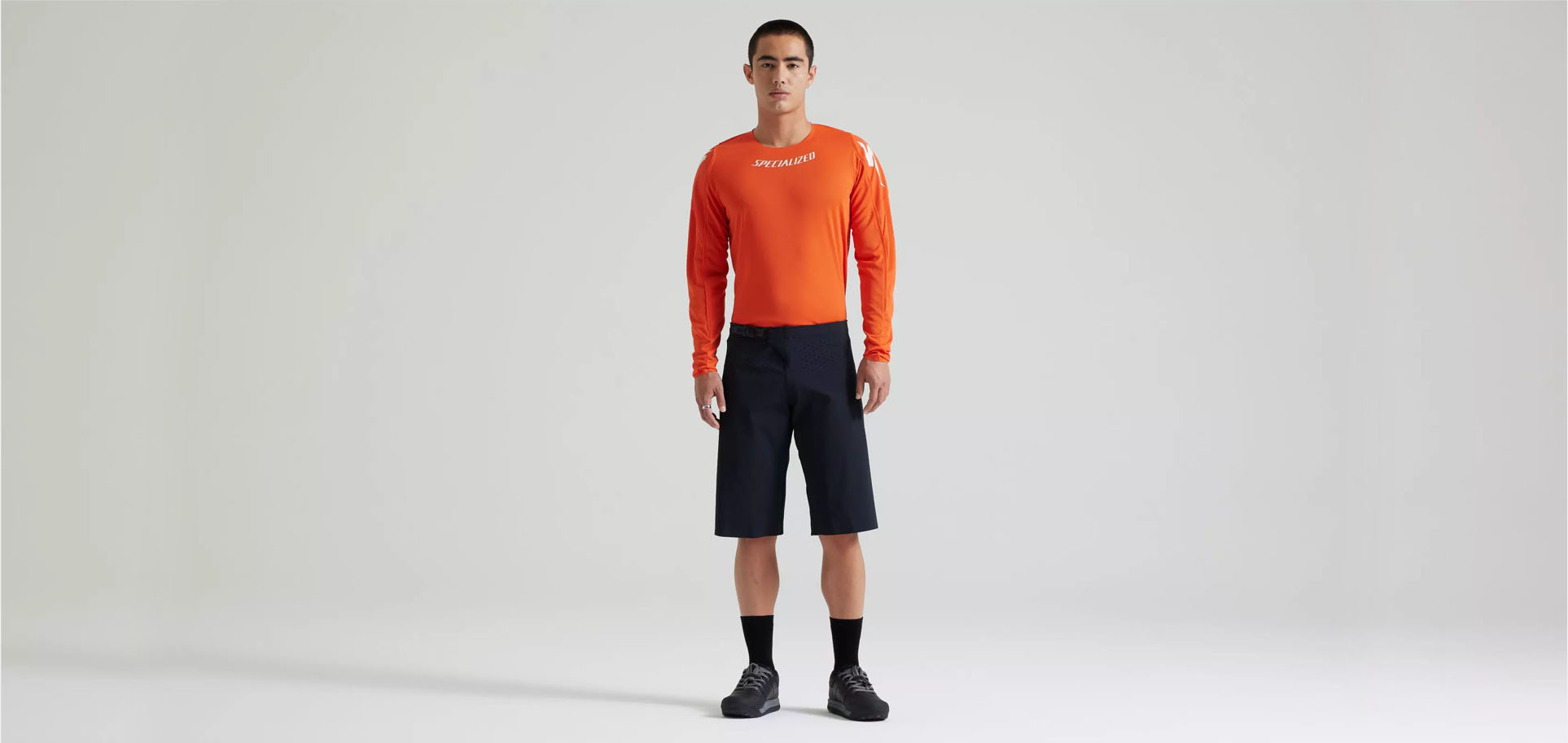 GRAVITY SHORT BLK-BLK 1