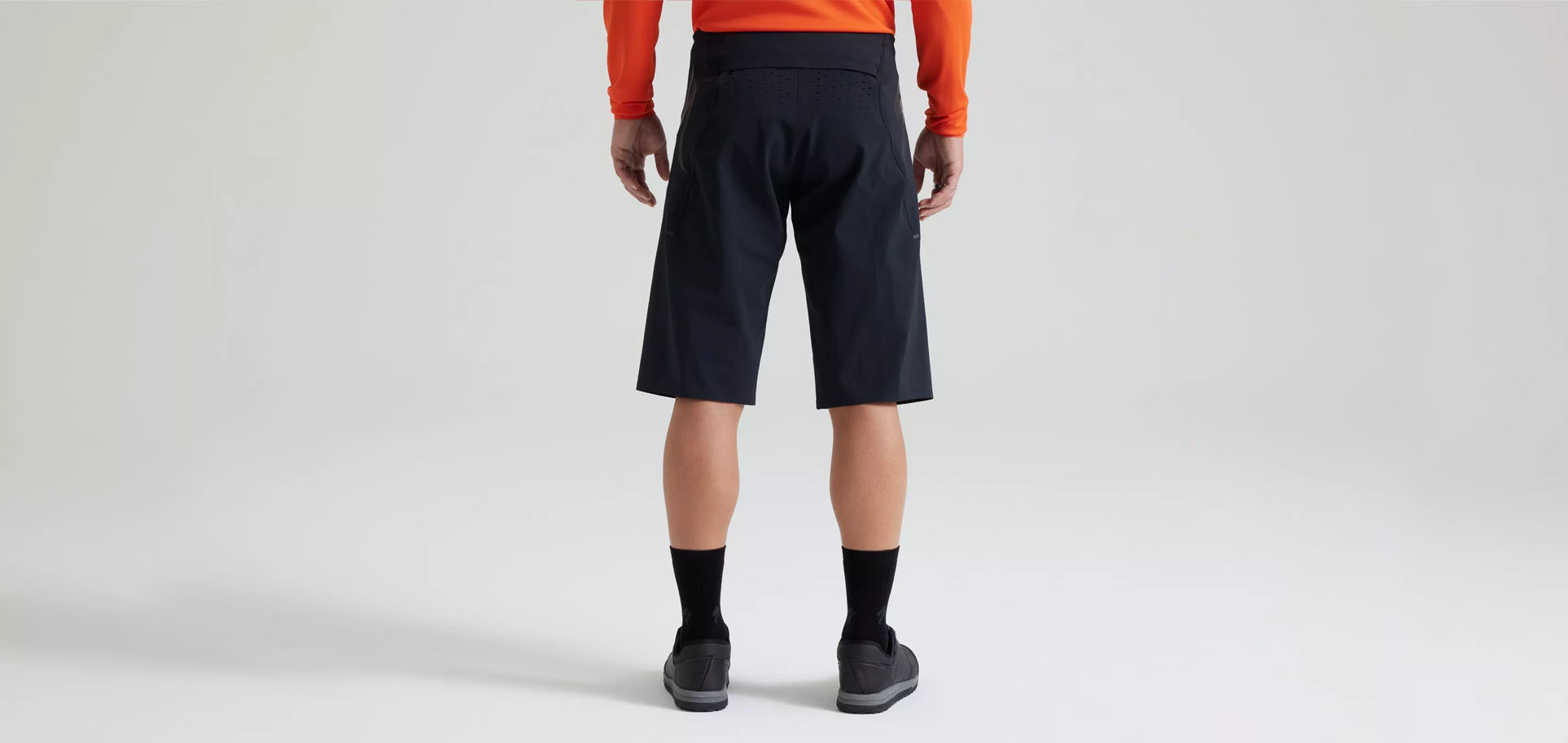 GRAVITY SHORT BLK-BLK 3