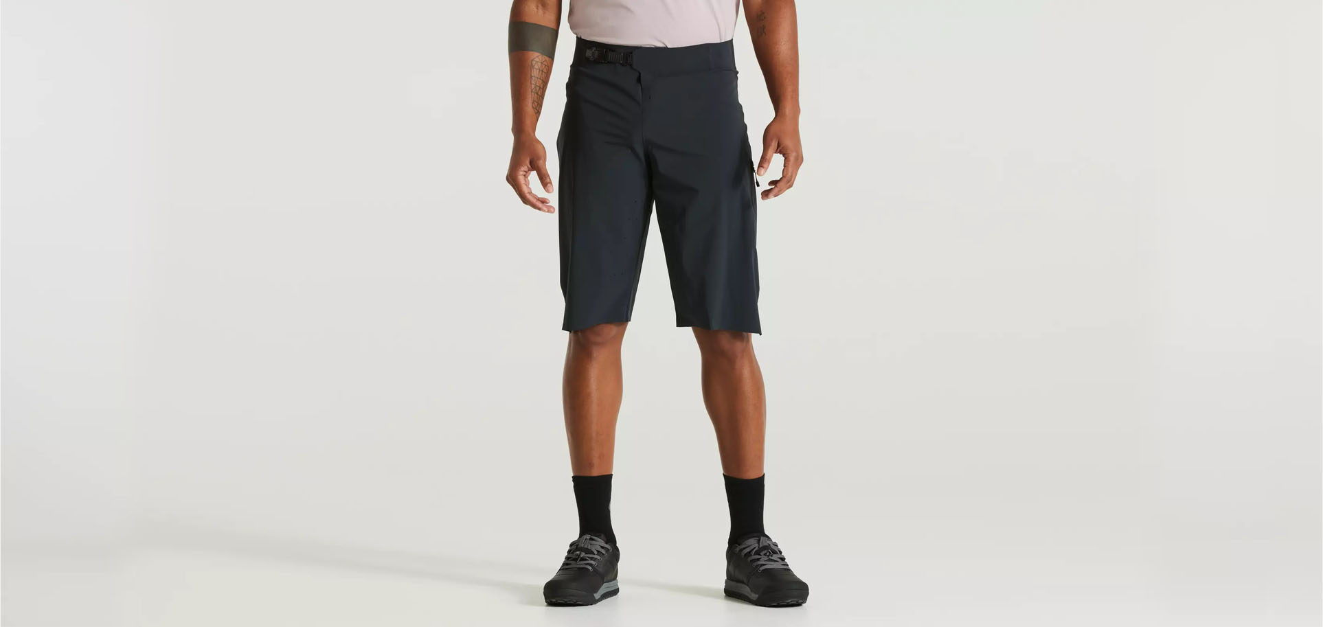 TRAIL AIR SHORT MEN BLK 3