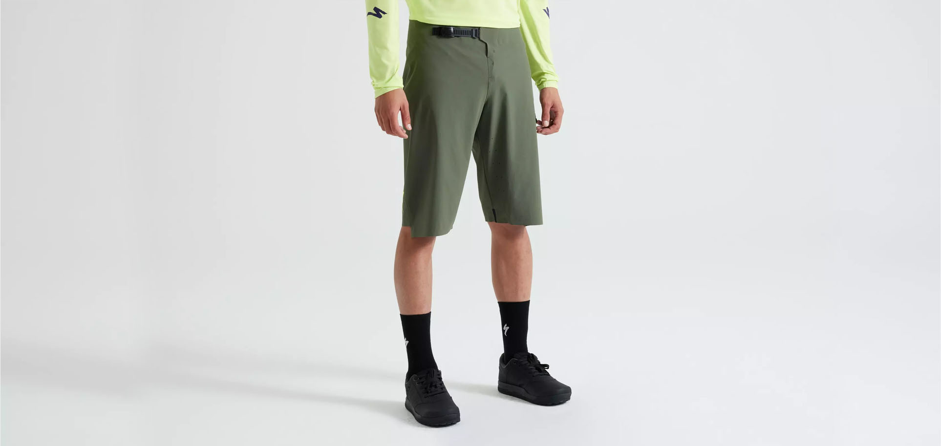 TRAIL AIR SHORT MEN OAKGRN 4